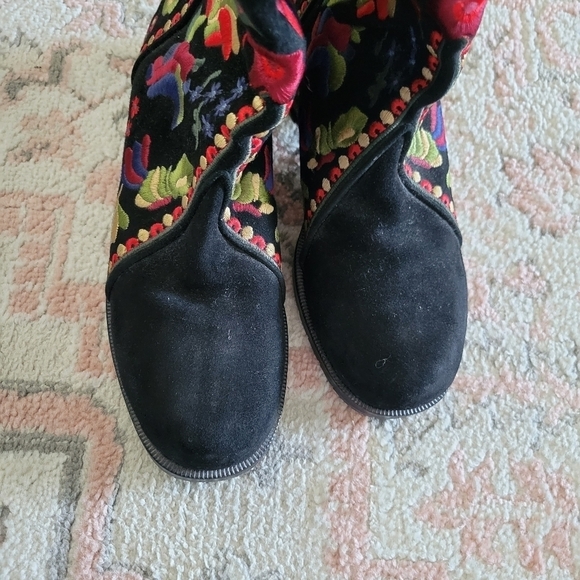 Warren Edwards Embroidered Floral Boots NWOT - Picture 6 of 11
